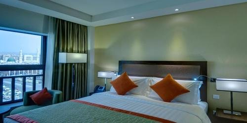 crown plaza 3